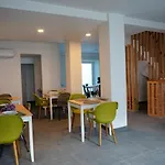 Largo Bispo Boutique Hostel *