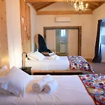 Hostel Largo Bispo Boutique *