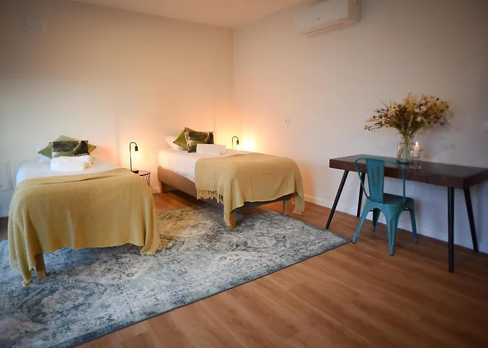 Largo Bispo Boutique Хостел