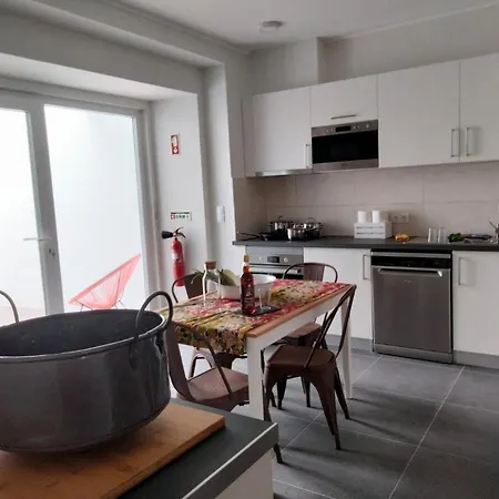 Хостел Largo Bispo Boutique *