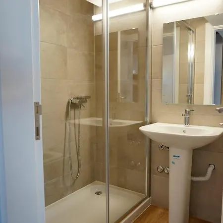 Largo Bispo Boutique Хостел *